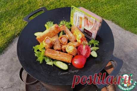 Сосиски в лаваше на садже. На природе еда вкуснее. Готовим сосиски из индейки в лаваше на садже. Сажд - это большая чугунная сковорода. 
 Шикарное произведение дачной утвари для приготовление блюд для большой компании.