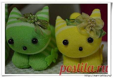 Забавные и очень милые котята из носков. Мастер-класс