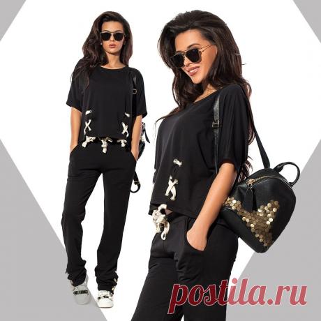 Хит! Хит! Хит! 
Для заказа  пишите в личное сообщение https://ok.ru/profile/517455890143 
 Менеджер Наталья Медведева; 
Костюм в спортивном стиле из двунитки с декором шнурами в люверсах - туника и штаны со шнуром на поясе.
Цвет: черный
размеры: M-L, S-M
Цена 3390 руб.
длина верха, см: 60
длина по внешнему шву, см (для всех брюк/штанов): 97
длина по внутреннему шву, см (для всех брюк/штанов): 77
Бесплатная доставка по России!