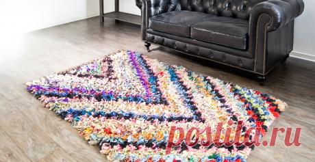 Стильный ковер для дома своими руками. Идеи, мастер-классы 
Доброго времени суток!
Что ни говори, а ничто так быстро не создает уют в доме, как мягкий коврик на полу. Причем он совсем не обязательно должен быть большим, это могут быть и мохнатые ковровые остр…