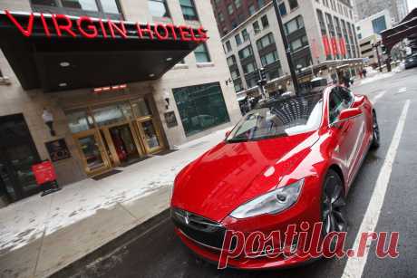 Отели Virgin в Чикаго перевозят клиентов на Tesla Model S