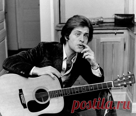 Джо Дассен: каким был кумир миллионов
Традиционный белый костюм. Бархатный голос и обволакивающая улыбка. Благожелательный умиротворяющий облик гармоничного и успешного человека. Таким весь мир узнал и полюбил талантливого французского …