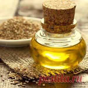 Полезные свойства и противопоказания кунжутного масла Кунжутное масло, полезные свойства которого известны многим, считается одним из лидирующих растительных веществ, который способен оказывать благотворное воздействие на организм изнутри и снаружи.