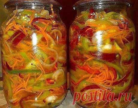 ВКУСНЕЙШИЙ Салат "БЕРЕГИСЬ, ВОДКА!"
Это НЕОБЫЧНЫЙ и просто ВКУСНЕЙШИЙ Рецепт, который я своим деткам Готовлю на ЗИМУ. Очееень уж им он ПОЛЮБИЛСЯ и я понимаю, почему, так как НЕЖНЕЕ  я еще Не ВСТРЕЧАЛА. Хорошо ИДЕТ как ЗАКУСКА и ставлю его на Стол на Все ТОРЖЕСТВА.
Ингридиенты для этого вкусного и простого блюда:
1 кг капусты
1 кг моркови
1 кг лука
1 кг болг.перца
1 кг помидоров
1 кг огурцов
5 ч.л.соли
5 ст.л.сахара
1 ст.раст.масла
1 ст.уксуса 9 %
чеснок по желанию
Все наре...