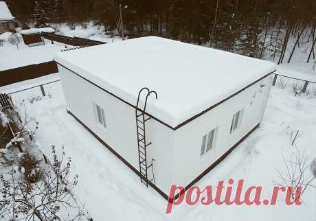 Опыт эксплуатации загородного дома с плоской кровлей в России Как быстро летит время! Прошло уже 4 года с того момента, как я построил своими руками необычный загородный дом. В доме применено много нестандартных технических решений, которые ранее практически не …
