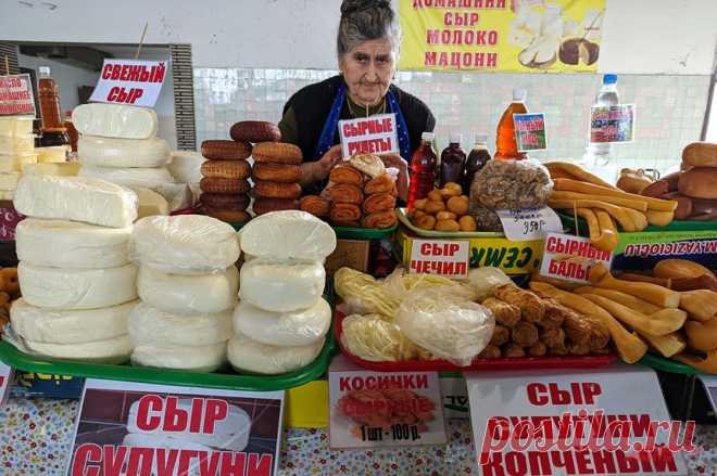 «Заорал, стал яйца разбрасывать». Абхазы возмущены хамством туристов из РФ. На сервис в Абхазии жалуются многие отдыхающие — и зачастую справедливо. Однако никто обычно не спрашивает другую сторону. Обозреватель aif.ru узнал у жителей курортной республики, что их возмущает в поведении тех, кто приезжает на отдых?