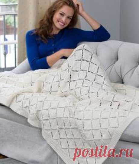 Delicate Diamonds Throw Free Knitting Pattern from Red Heart…