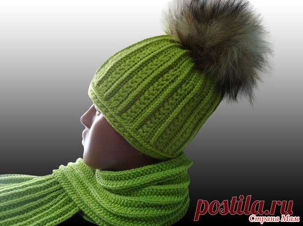 Шапочка крючком, связаная поперёк