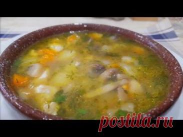 Самый Вкусный СУП С ГРИБАМИ. Мой Любимый Рецепт! Предлагаю Вашему вниманию очень вкусный грибной суп. Этот рецепт однозначно всем придётся по вкусу! ГРИБНОЙ СУП: масло раст 1 ст л 12 гр -108 ккал масло слив 72 % 15 гр -114 ккал лук репчатый 1 шт 150 гр -63 ккал грудка индейки без кожи (или куриная или любое другое не жирное мясо) 350 гр -294 ккал..