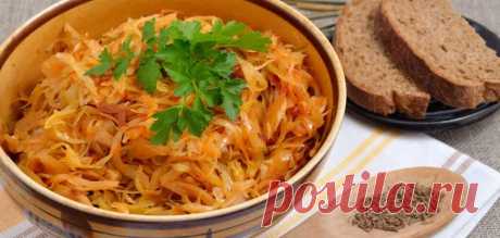 Что добавить в тушеную капусту, чтобы по-новому раскрыть вкус: один ингредиент
