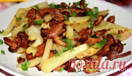 КАРТОФЕЛЬ ЖАРЕНЫЙ С ГРИБАМИ И ЛУКОМ