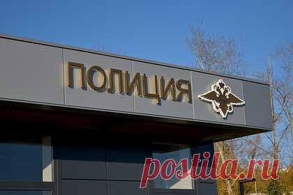 17-летний подросток похитил бывшего друга за отказ воровать с ним. 17-летний подросток из села Михайловка близ Уфы похитил бывшего друга, вместе с которым совершал кражи из магазинов. Несовершеннолетний подкараулил бывшего товарища у магазина, избил его, приставил нож к животу и заставил сесть в машину, после чего отвез на съемную квартиру в Уфе, где продолжил избивать.