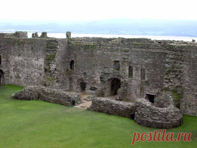 beaumaris-castle-wales-welsh-uk-landscape-far-out-view-14.jpg (800×600)