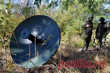 Минобороны России сообщило о героическом поступке связиста. Героизм связиста Дениса Аладина помог поразить силы украинской армии на южнодонецком направлении. В ходе боя противник начал артиллерийский обстрел, что привело к повреждению проводной линии связи. Аладину удалось восстановить связь между опорным и командным пунктами штурмового отряда бригады.