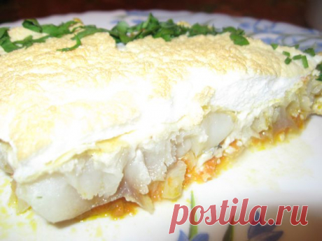 Очень вкусная рыбка под снегом.
Ингредиенты :
400 гр. рыбы 
100 гр. сметаны
3 яйца
0,5 ч.л. горчицы (в пасте)
1 ч.л. растительного масла

Приготовление :