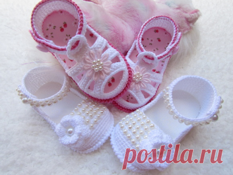 Kit Sapatinho de Bebê | sapatinhos de croche baby sapeca | Elo7 Coleção Sandalinha Gaby 2 pares, pode ser feita em outras cores ,feita em crochê, linha 100% algodão, um mimo para deixar as princesas ainda mais fofas, faço do rn a 3 meses com 9 cm de sola , de 3 a 6 meses com 10 cm de sola , informar qual tamanho e cor deseja no ato da compra ! 
Obs : ótima pa...