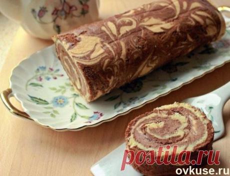 Мраморный рулет с шоколадно-банановым кремом - Простые рецепты Овкусе.ру