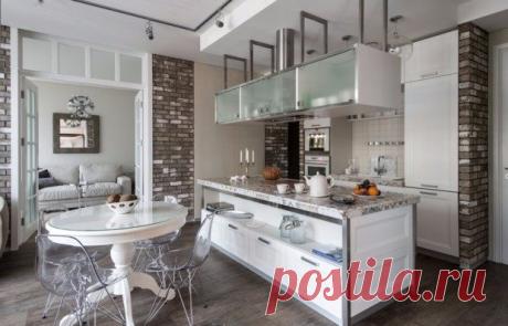 84 прозрачных предмета для воздушного интерьера С прозрачной мебелью и декором интерьер не будет выглядеть перегруженным. Наоборот – приобретет невероятную легкость