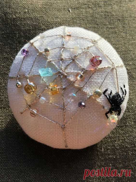 brooch