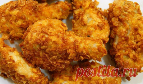 Хрустящие куриные крылышки как в KFC. Маленький секрет этого блюда кроется именно в кукурузной панировке, которая делает крылышки по-настоящему хрустящими.