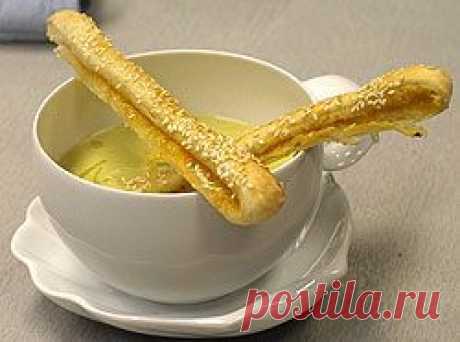 Суп велюте с кунжутными криспами с сыром и тыквой