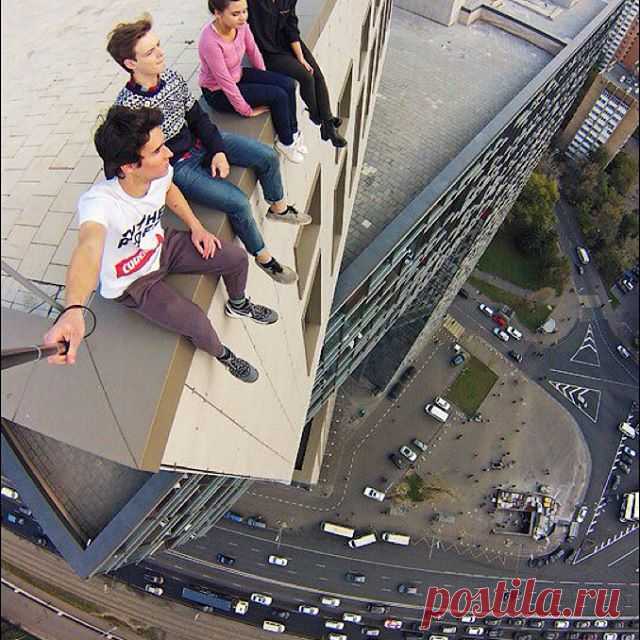 #селфи #roof #rooftop #roof_top #selfie #Moscow #выходные #высота #дорога #дом