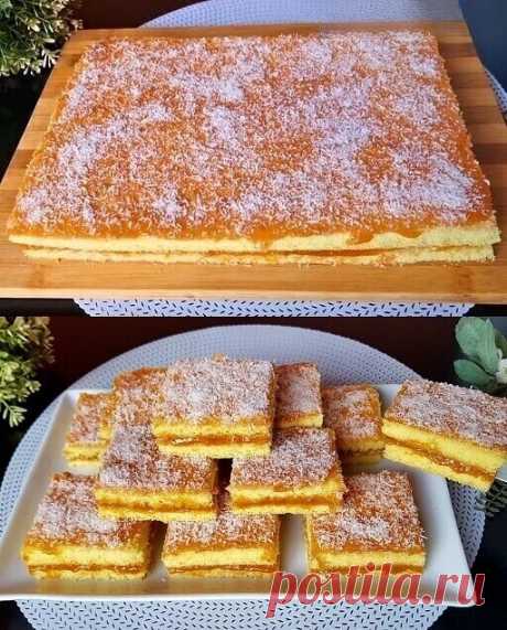 ВКУСНЫЙ ПИРОГ С ЯБЛОЧНОЙ ПРОСЛОЙКОЙ
ИНГРЕДИЕНТЫ:
Для теста:
320 гр муки
120 гр сахарной пудры
220 гр маргарина
2 яичных желтка
1 пач разрыхлителя

Для прослойки:
1 кг тёртых яблок
120 гр сахара
1 пач ванильного сахара
молотая корица

Для обсыпки:
немного сахарной пудры
ванильный сахар

Приготовление:
Натрите яблоки на крупной тёрке, дайте им немного постоять, удалите сок и приправьте сахаром, ванильным сахаром и корицей - это будет прослойка.

Смешайте просеянную муку с ра...