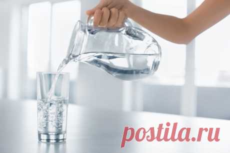 Почему нельзя пить много воды?