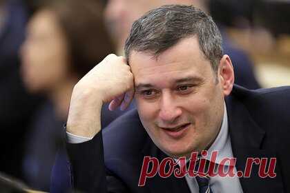В Госдуме подготовили проект закона о штрафах за пропаганду педофилии. В Госдуме подготовили проект закона, который вводит административную ответственность за пропаганду педофилии. Об этом сообщил депутат нижней палаты российского парламента Александр Хинштейн в своем Telegram-канале. Совершивших это правонарушение ждут штрафы до 10 миллионов рублей.