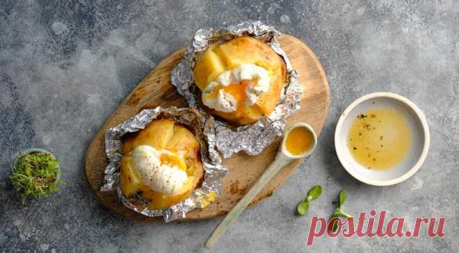 Вкусные и питательные осенние завтраки с овощами
«Пожинать плоды» летнего овощного разнообразия никогда не поздно – особенно хмурым осенним утром. Добавляйте перец в овсянку, подавайте печеный картофель с яйцом-пашот, намазывайте на тосты баклажановый паштет – делайте осень ярче! Омлет с помидорами, луком и сыром Если для супер сытного завтрака в этом омлете с помидорами  вам не хватает чего-то мясного, добавьте в яичницу жареный […]
Читай дальше на сайте. Жми подробнее ➡