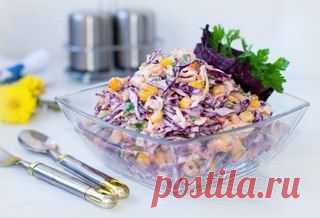 Салат "Коулсло". Ингредиенты 1 маленький кочан капуста краснокочанная 1 маленький кочан капуста ...