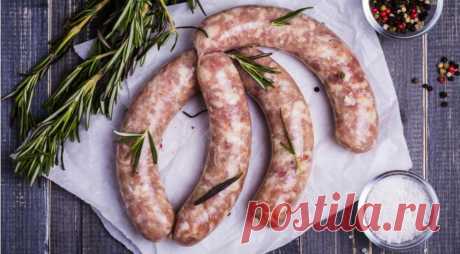Готовим домашние колбаски: 15 проверенных рецептов на любой вкус