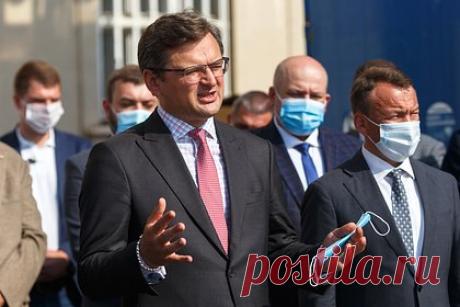 На Украине пожаловались на поведение Венгрии. Официальный представитель МИД Украины Олег Николенко пожаловался на поведение Венгрии, которая продолжает блокировать участие министра иностранных дел республики Дмитрия Кулебы в заседании комиссии Украина — НАТО. При этом глава МИД планирует встретиться с министрами НАТО в Бухаресте.