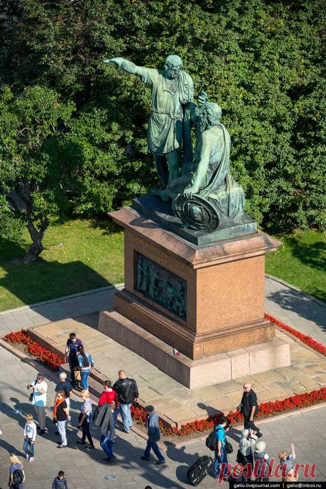 Памятник Кузьме Минину и Дмитрию Пожарскому.