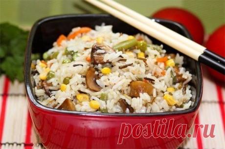 Приготовьте на ужин вкусный рис с овощами и грибами. А больше ничего и не надо!