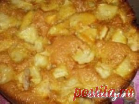 Шарлотка с яблоками на кефире, рецепт с фото