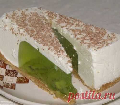 Желейный торт из киви и сметаны