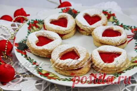 Миндальное печенье из миндальной муки, рецепт с малиновым желе