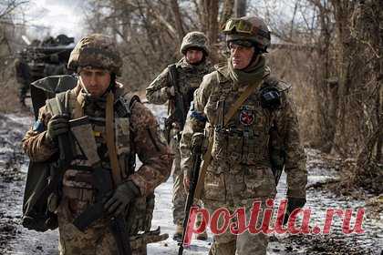 Китай заявил о неэффективности санкций в решении украинского кризиса. Украинский конфликт находится в критической стадии, и санкции — неэффективный инструмент разрешения кризиса. Об этом заявил министр иностранных дел КНР Цинь Ган. По его словам, на данном этапе противостояния сторонам конфликта необходимо сохранить спокойствие, разумность и начать переговоры.