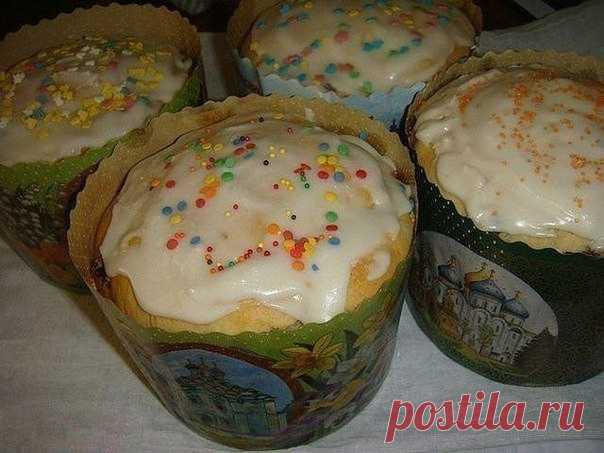 Сохраните рецепт вкусного кулича

Рецепт переписан из маминой кулинарной книги,где он значился,как Кулич Отца Алексия
1. Стакан тёплого молока + 50 гр. дрожжей + 1 ст.л. сахара + 200 гр. муки. Всё перемешать. Оставить на 30 мин.
2. Отдельно взбить 5 яиц + стакан сахара + щепотка соли
3. Перемешать первую и вторую массу.
4. Добавить в массу ещё 0.5 стакана молока + 200 гр. размягчённого сл. масла + 1 ст. сахара+ ещё примерно 600 грамм муки (может понадобиться чуть больше ил...