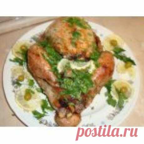 Индейка, фаршированная яблоками, черносливом и брусникой Кулинарный рецепт