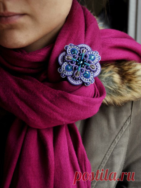 Как носить зимой украшения?
А вот такой вариант?)) Сутажные броши