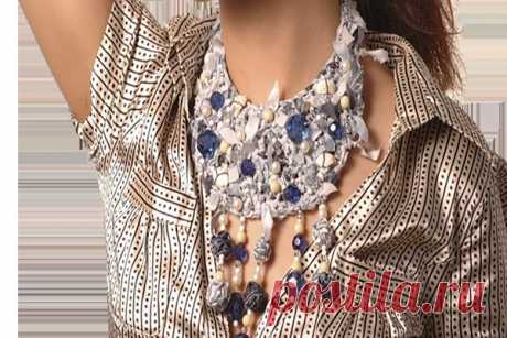 Как правильно сочетать бижутерию с одеждой