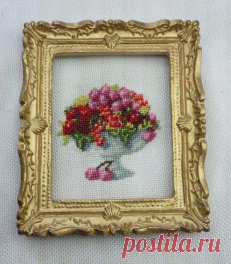 Мини вышивки вазы с фруктами и цветами