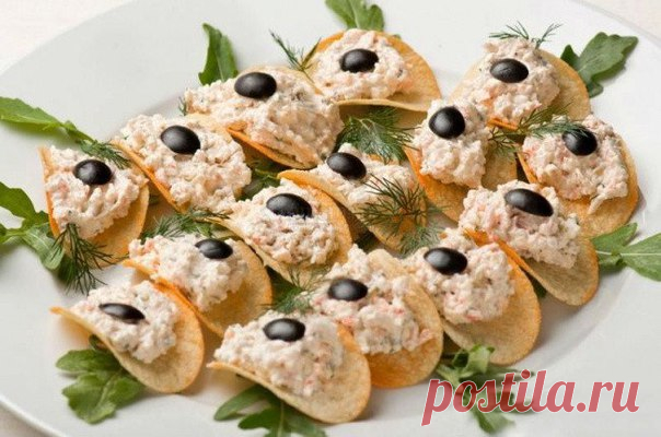 Вкусные закуски на скорую руку

Закуска на чипсах 

Ингредиенты:
Показать полностью…