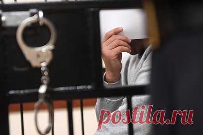 В Казахстане суд решил выдворить из страны четверых россиян за пьяную драку. В казахстанском Уральске суд принял решение о выдворении из республики граждан России, задержанных ранее за пьяную драку у ночного клуба. В местном департаменте полиции уточнили, что трое из выдворяемых россиян прибыли в Казахстан из Саратовской области, а еще один — из Уфы.