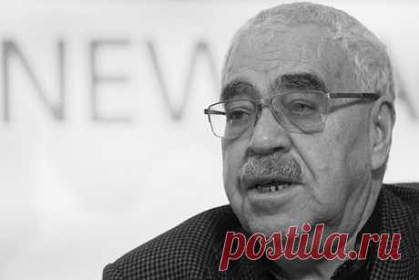 Умер худрук театра Комиссаржевской Новиков. Художественный руководитель театра имени Комиссаржевской Виктор Новиков умер в 80 лет. «Два часа назад папа ушел. Умер дома, болел, но еще позавчера ходил в театр», — сказала его дочь Катерина. Виктор Новиков учился на театроведческом отделении Ленинградского института театра, музыки и кинематографии.