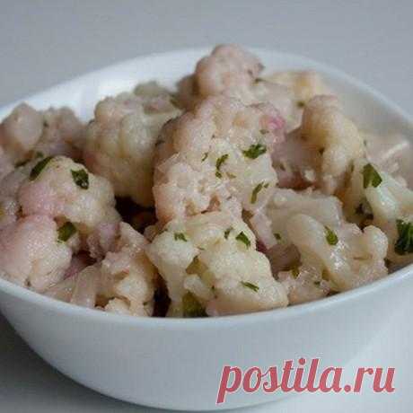 Хрустящая цветная капуста маринованная

Замаринованные хрустящие соцветия цветной капусты станут прекрасным дополнением к любому блюду. Зимой их можно использовать для приготовления различных салатов.
Ингредиенты:
Масла растительного – 1/2 стакана.
Показать полностью…
