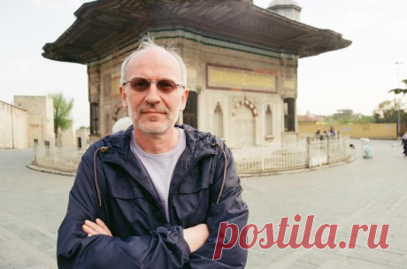 Семья Александра Гордона: молодая жена Нозанин и очаровательные дети телеведущего