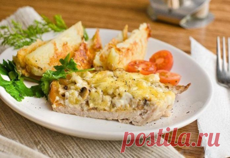 Мясо по-купечески с грибами — это очень вкусный рецепт приготовления запечённой свинины 


Мясо получается очень сочным и нежным. Готовится в духовке всего 20–25 минут.









 
В качестве гарнира к блюду подойдет что угодно, например, картофельное пюре или вкусная вермишель. Тем же, к…